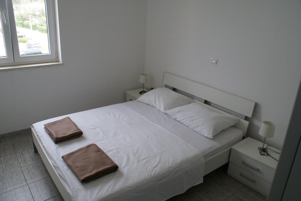 Apartments Andrea Стара Новаля Стая снимка